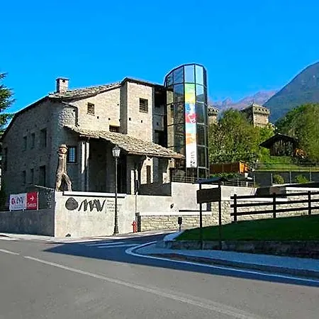Du Chateau 3* Fénis